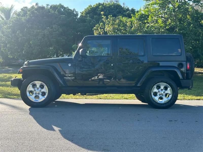 Jeep Wrangler Unlimited Sahara 4WD 2014