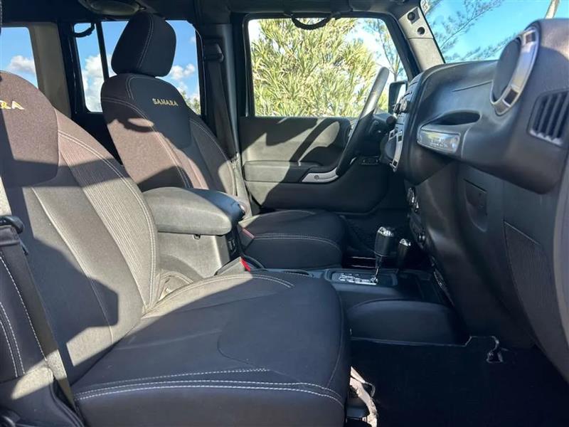 Jeep Wrangler Unlimited Sahara 4WD 2014