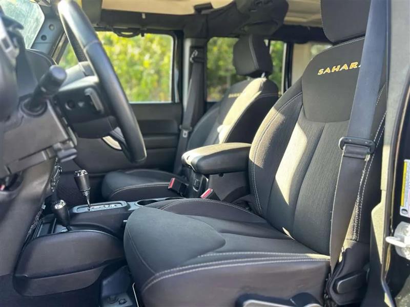 Jeep Wrangler Unlimited Sahara 4WD 2014