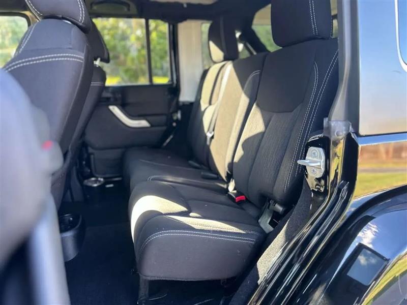 Jeep Wrangler Unlimited Sahara 4WD 2014