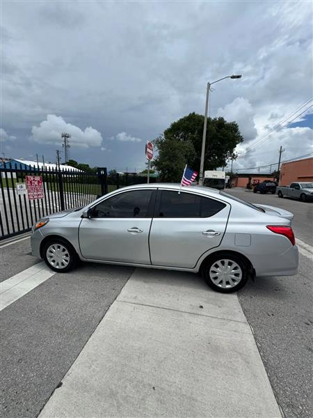 Nissan Versa 1.6 SV Sedan 2018
