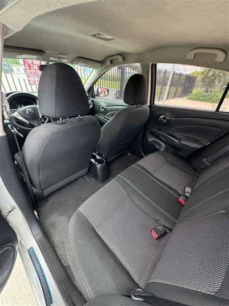 Nissan Versa 1.6 SV Sedan 2018