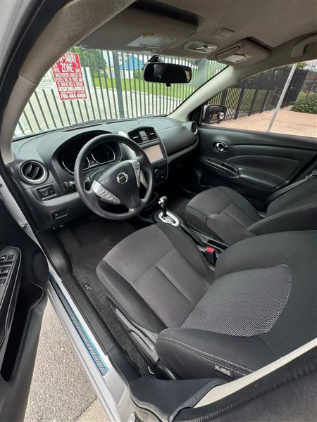Nissan Versa 1.6 SV Sedan 2018