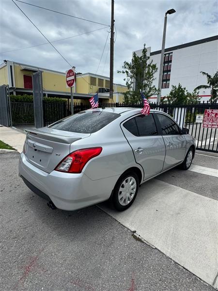 Nissan Versa 1.6 SV Sedan 2018