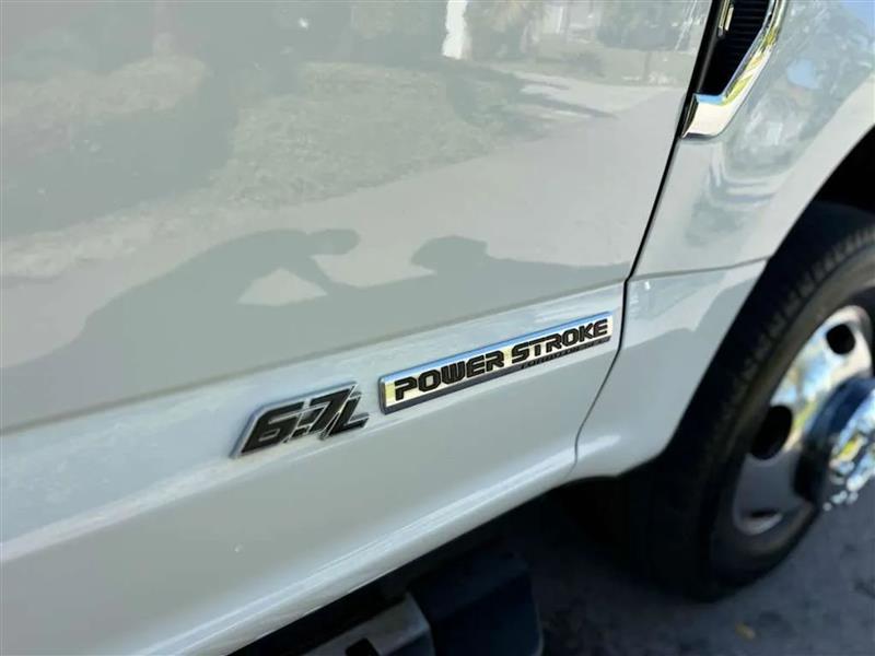 Ford F-350 SD XL Crew Cab Long Bed DRW 4WD 2018