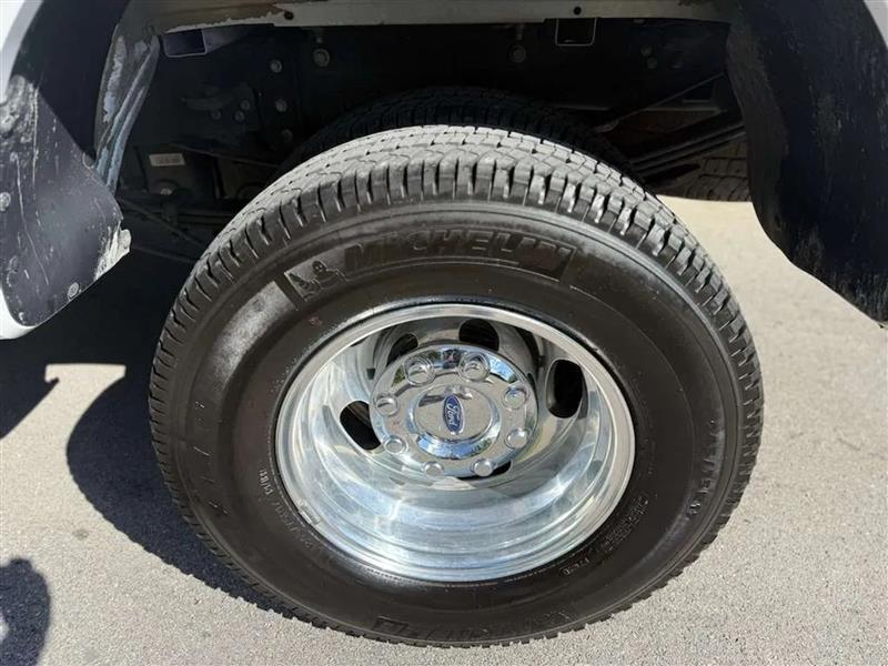 Ford F-350 SD XL Crew Cab Long Bed DRW 4WD 2018