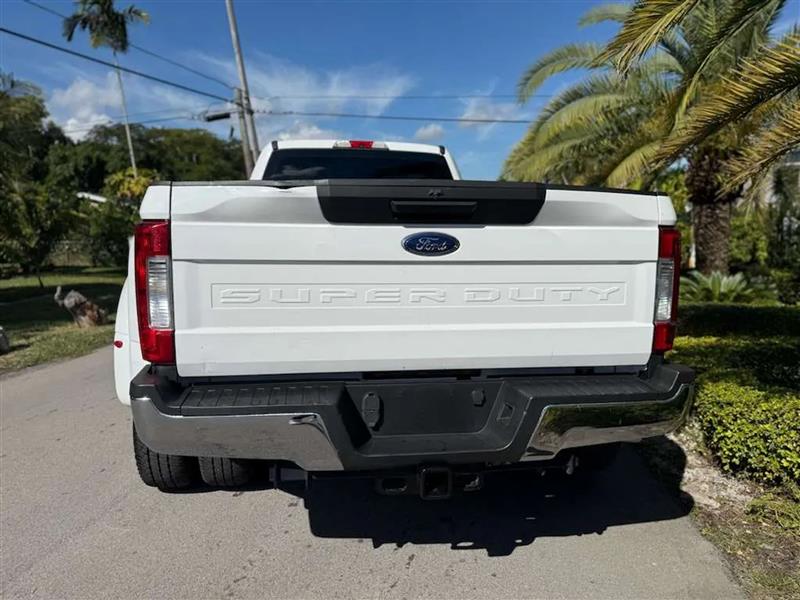 Ford F-350 SD XL Crew Cab Long Bed DRW 4WD 2018