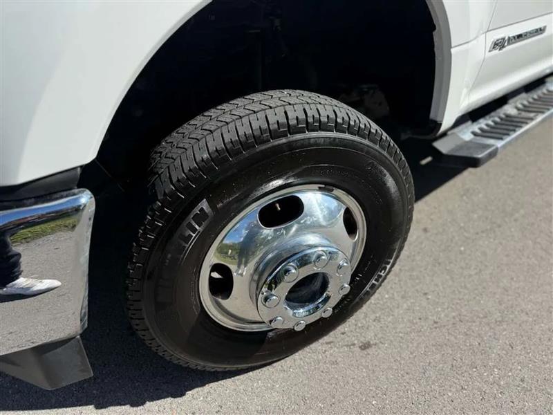 Ford F-350 SD XL Crew Cab Long Bed DRW 4WD 2018