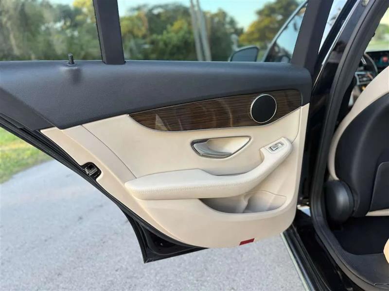 Mercedes-Benz C-Class C300 Sedan 2019