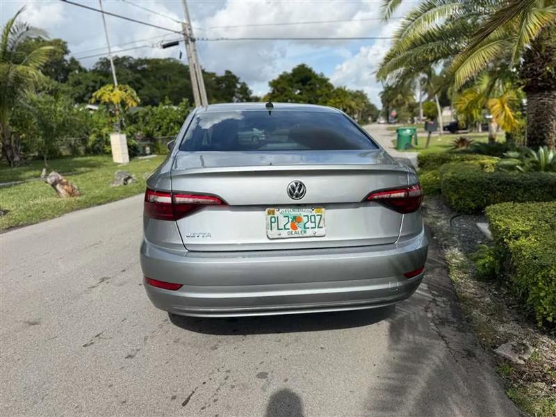 Volkswagen Jetta 1.4T S 8A 2020