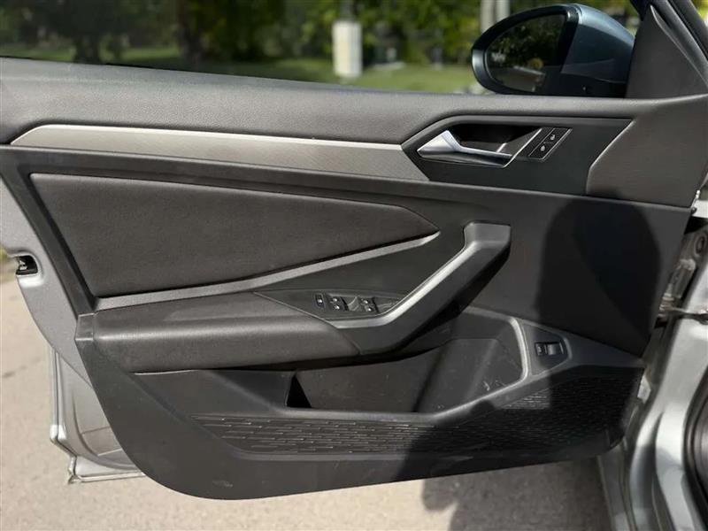 Volkswagen Jetta 1.4T S 8A 2020