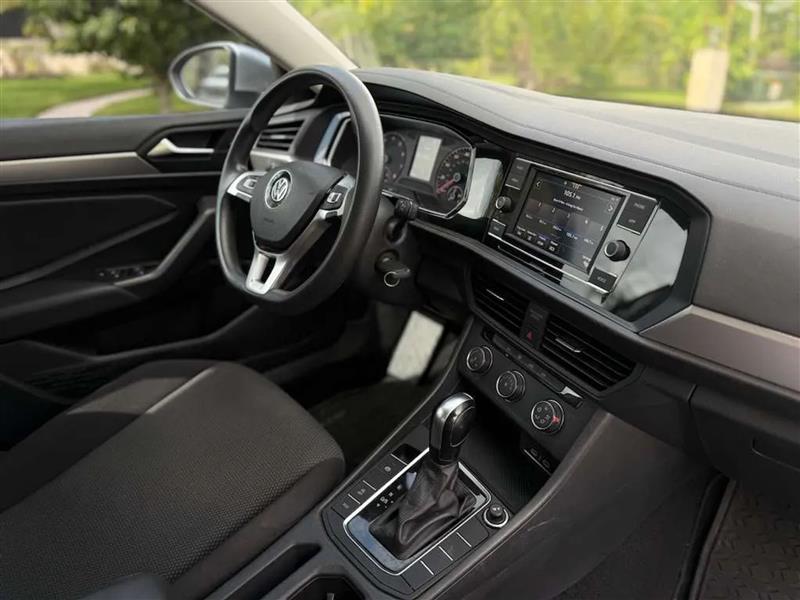 Volkswagen Jetta 1.4T S 8A 2020