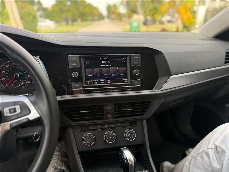 Volkswagen Jetta 1.4T S 8A 2020