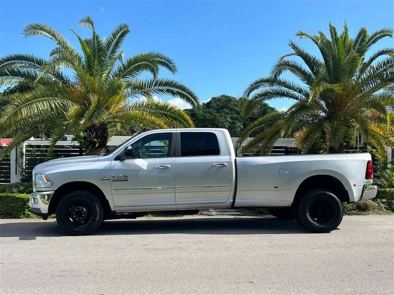 RAM 3500 SLT Crew Cab LWB 2WD DRW 2014