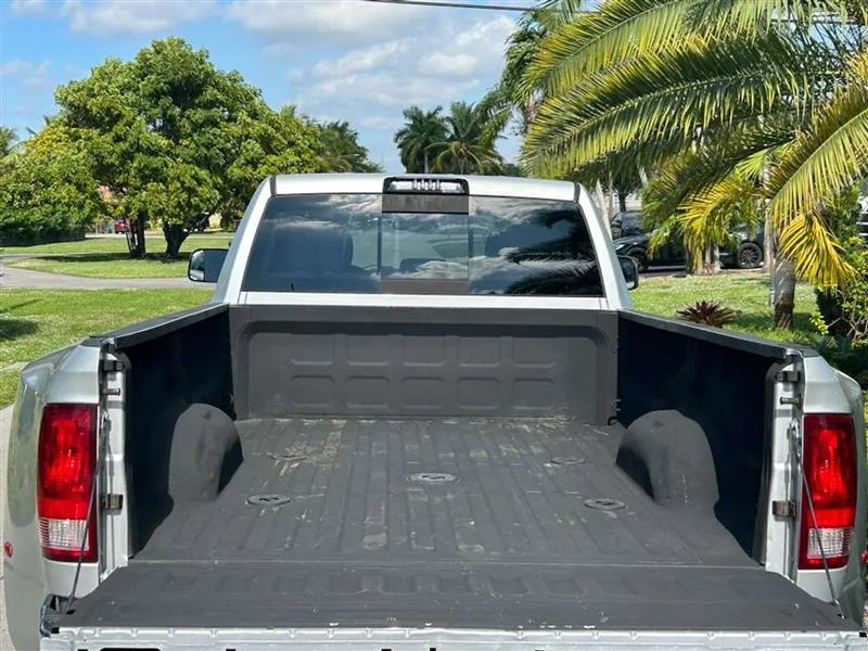 RAM 3500 SLT Crew Cab LWB 2WD DRW 2014