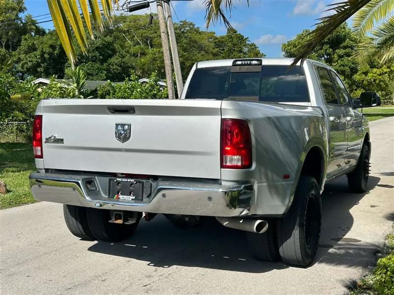 RAM 3500 SLT Crew Cab LWB 2WD DRW 2014