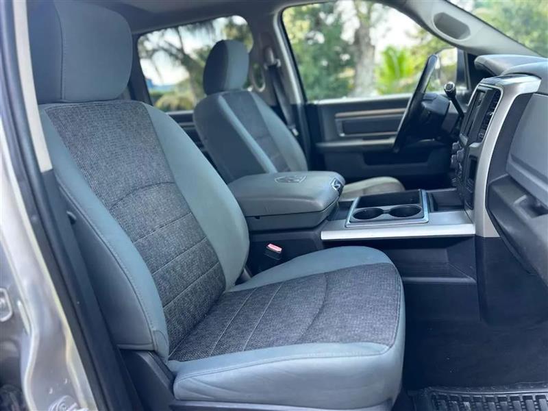 RAM 3500 SLT Crew Cab LWB 2WD DRW 2014