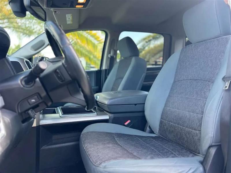 RAM 3500 SLT Crew Cab LWB 2WD DRW 2014