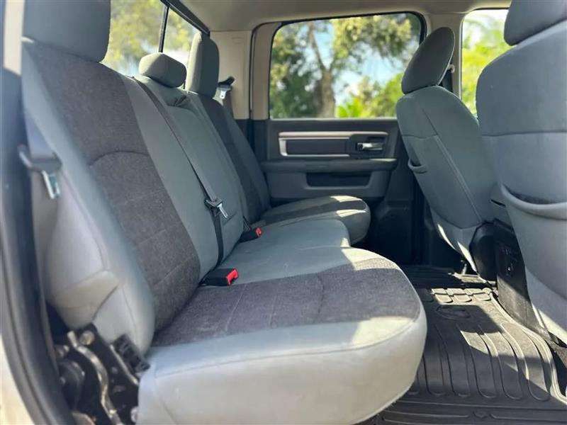 RAM 3500 SLT Crew Cab LWB 2WD DRW 2014