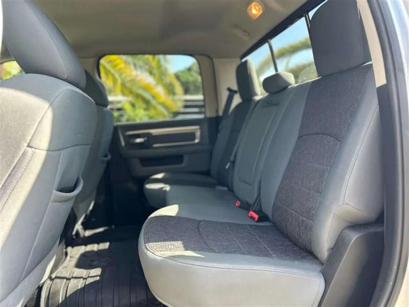 RAM 3500 SLT Crew Cab LWB 2WD DRW 2014