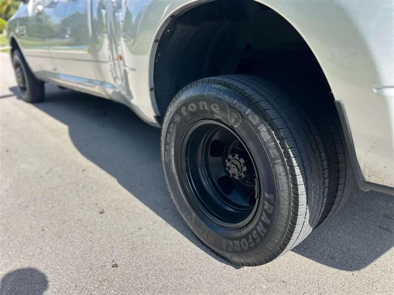 RAM 3500 SLT Crew Cab LWB 2WD DRW 2014