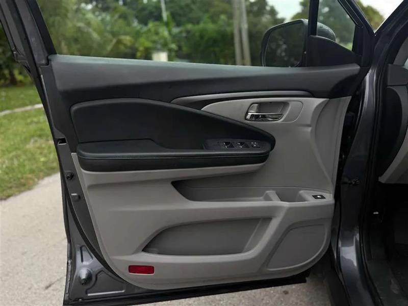 Honda Pilot LX 2WD 2016