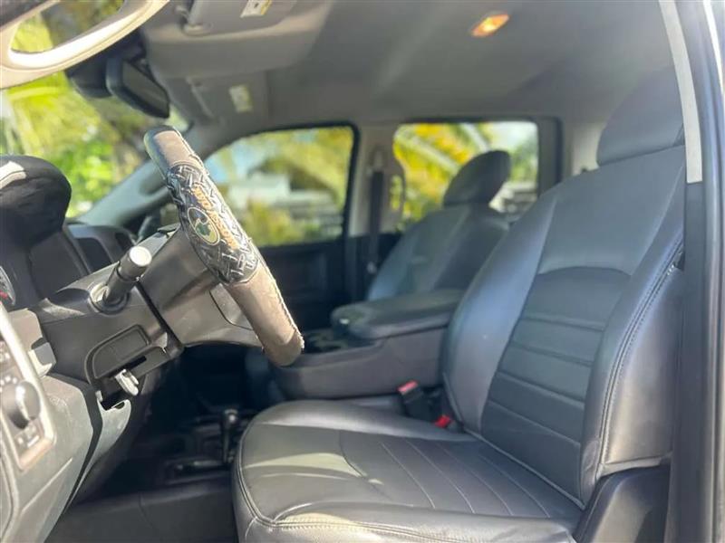 RAM 3500 ST Crew Cab LWB 4WD DRW 2014