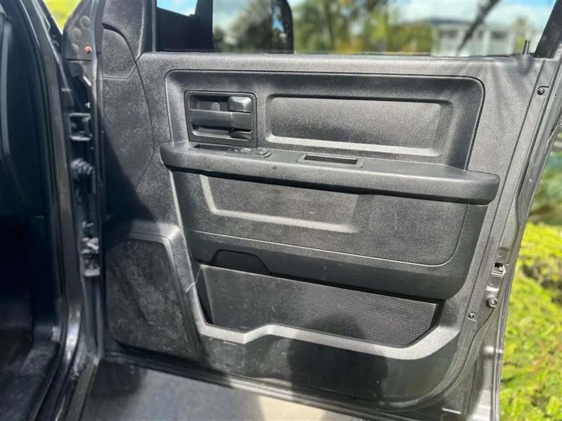 RAM 3500 ST Crew Cab LWB 4WD DRW 2014