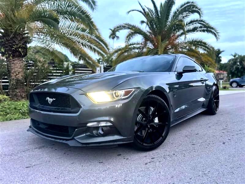 Ford Mustang GT Premium Coupe 2016