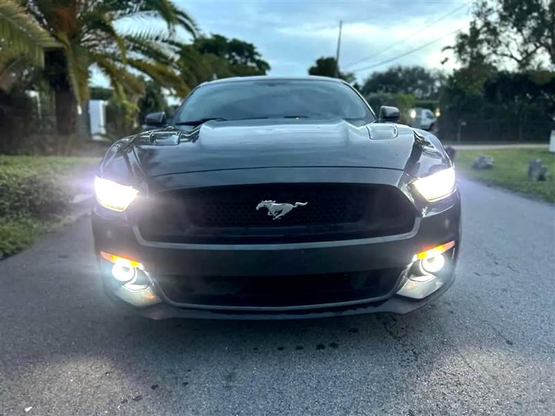 Ford Mustang GT Premium Coupe 2016
