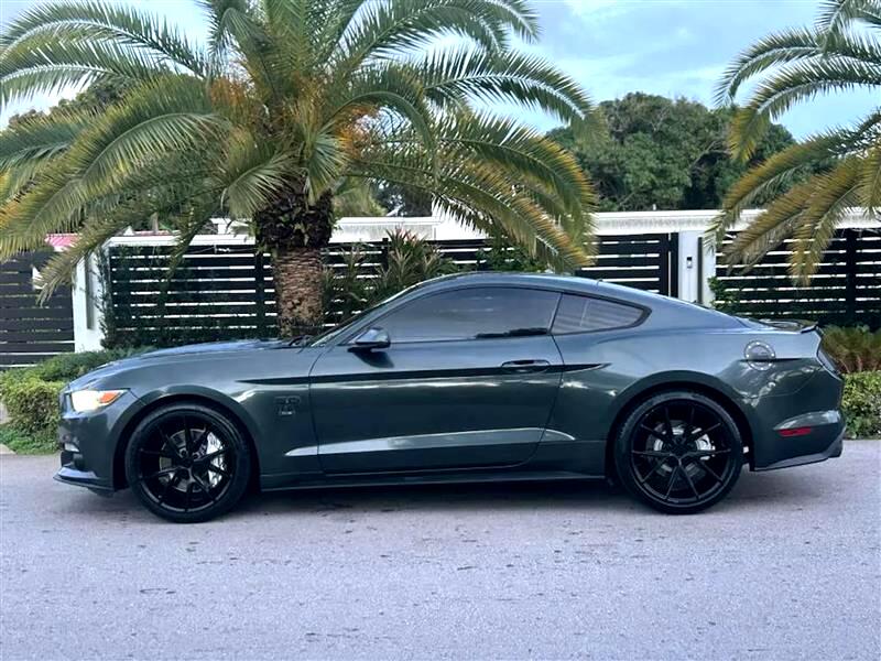 Ford Mustang GT Premium Coupe 2016