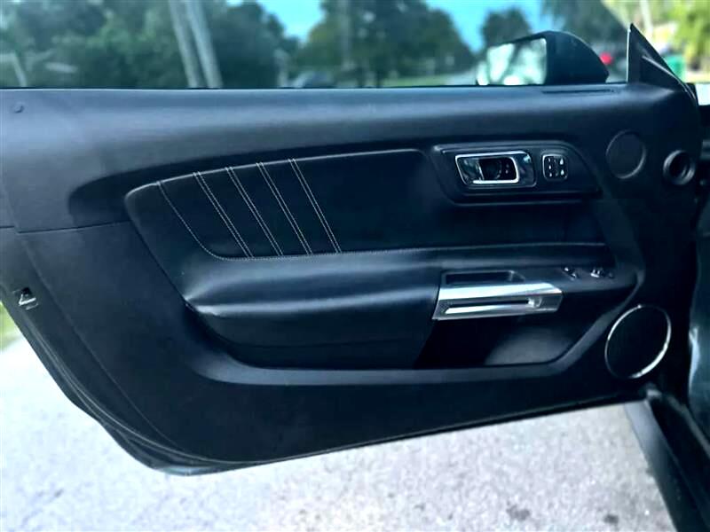 Ford Mustang GT Premium Coupe 2016