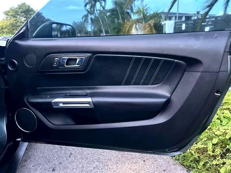 Ford Mustang GT Premium Coupe 2016