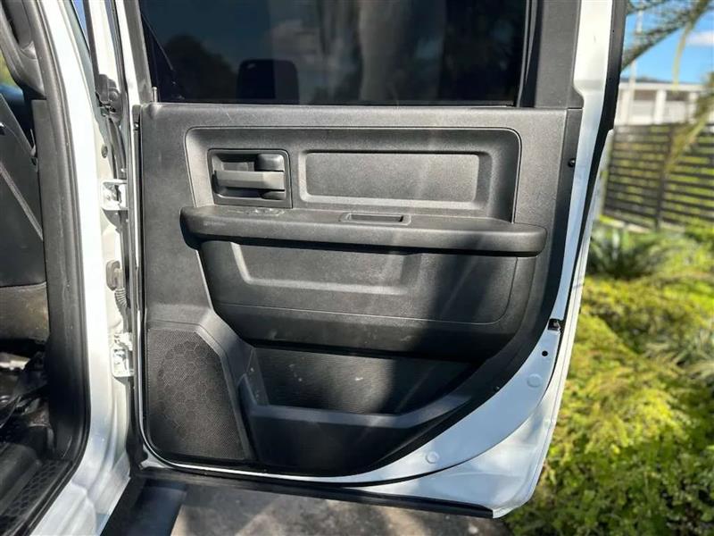 RAM 3500 Tradesman Crew Cab 4WD DRW 2023