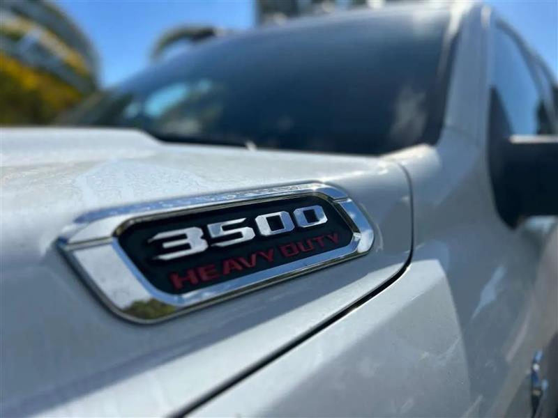 RAM 3500 Tradesman Crew Cab 4WD DRW 2023