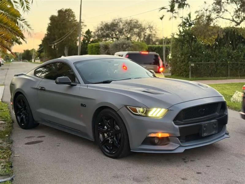 Ford Mustang GT Premium Coupe 2016