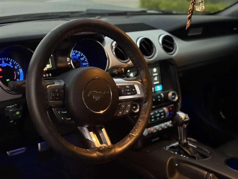 Ford Mustang GT Premium Coupe 2016