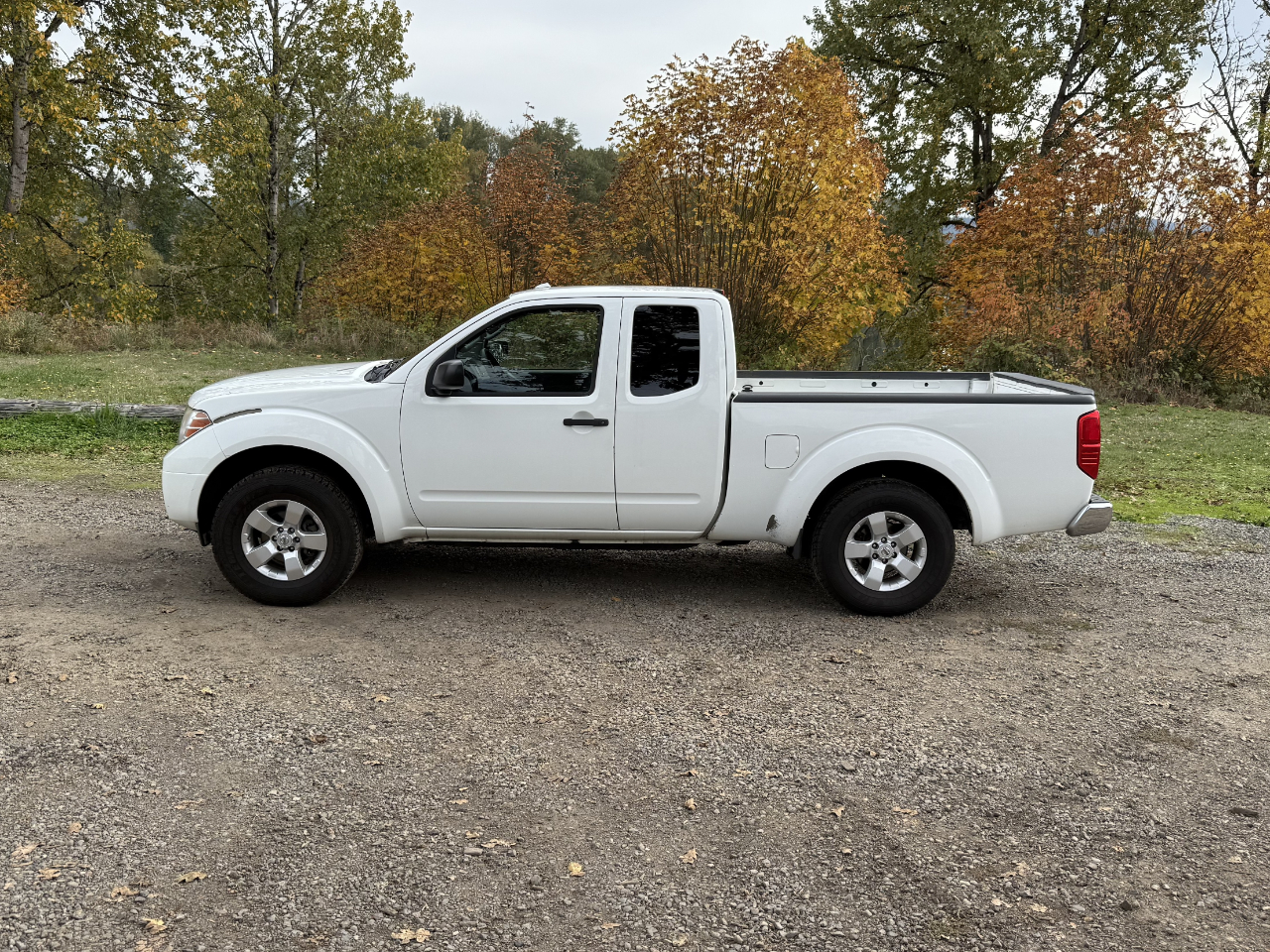 Nissan Frontier SV King Cab 4X4 V6 2013