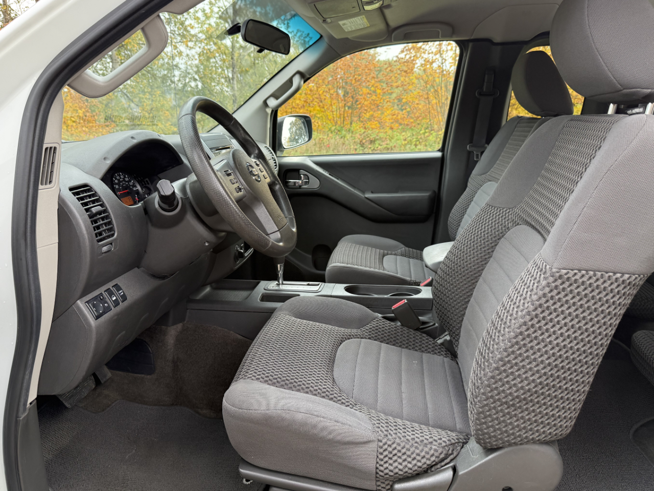 Nissan Frontier SV King Cab 4X4 V6 2013