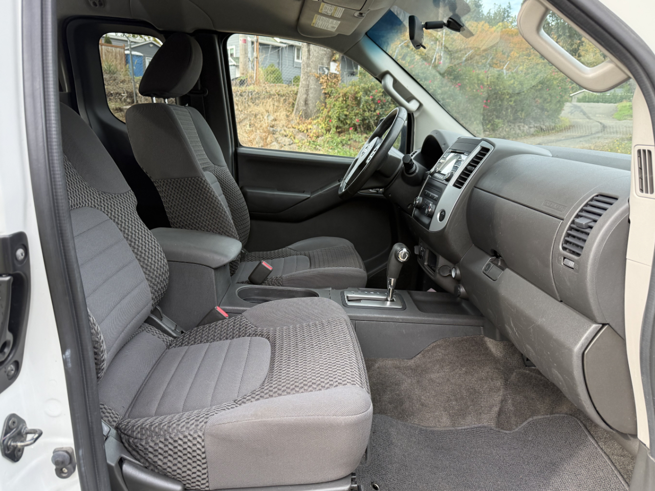 Nissan Frontier SV King Cab 4X4 V6 2013