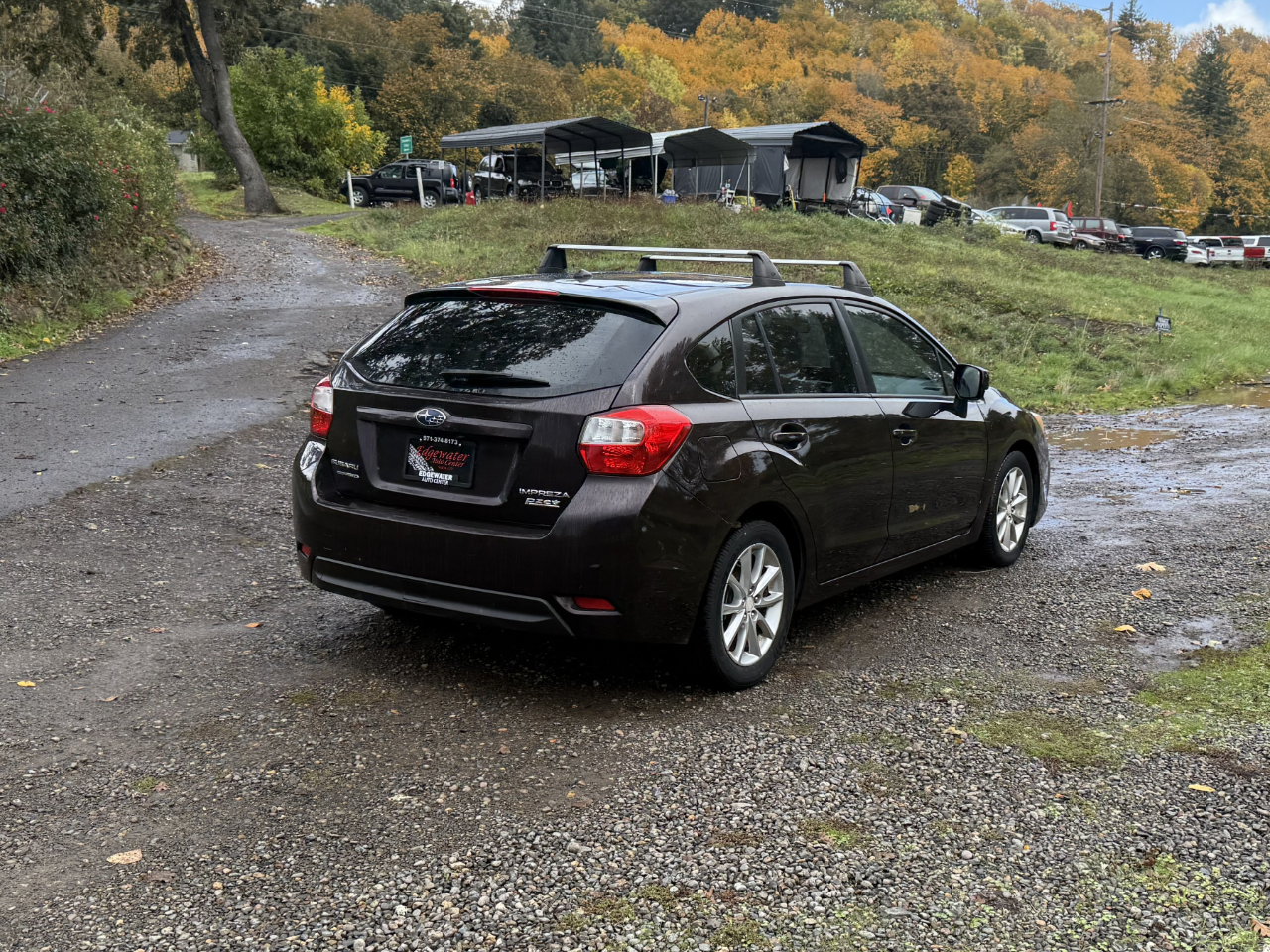 Subaru Impreza 2.0i Premium 5-Door 2013