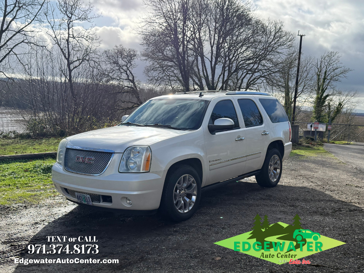 2009 GMC Yukon Denali's photo
