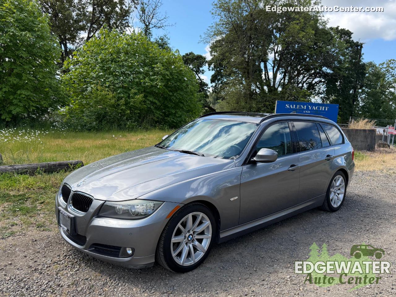 2011 BMW 3 Series 328i Sports Wagon's photo
