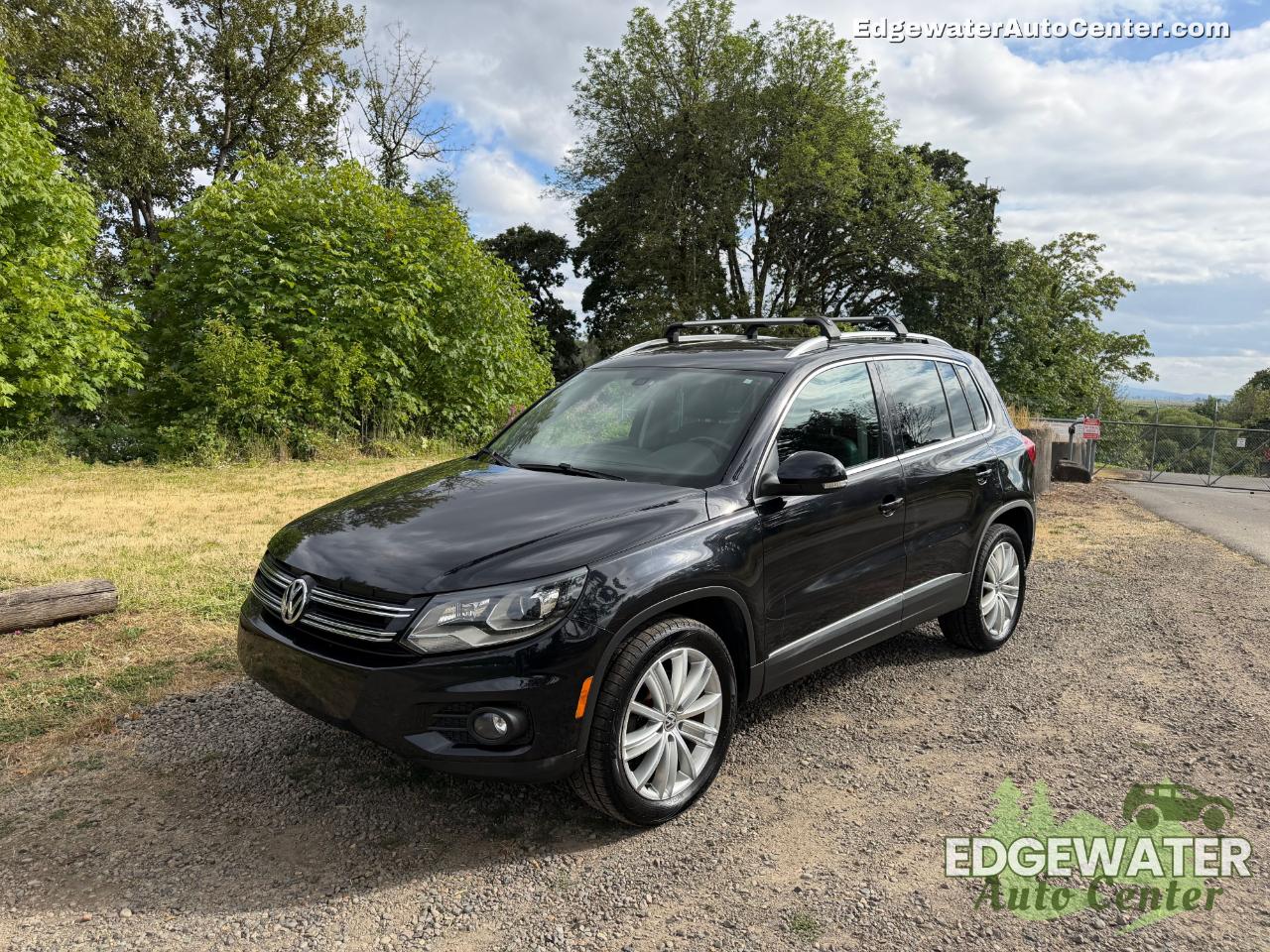 2016 Volkswagen Tiguan 2.0T SE 4Motion's photo