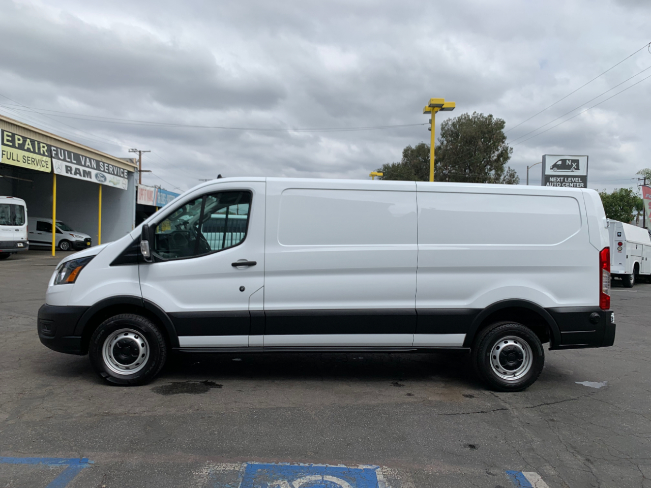 2020 Ford Transit Cargo Van photo 7