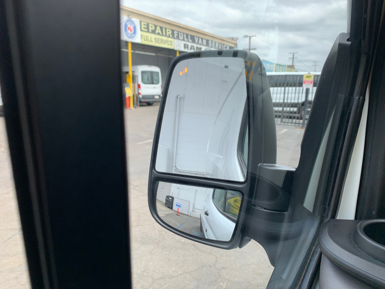 2020 Ford Transit Cargo Van photo 22