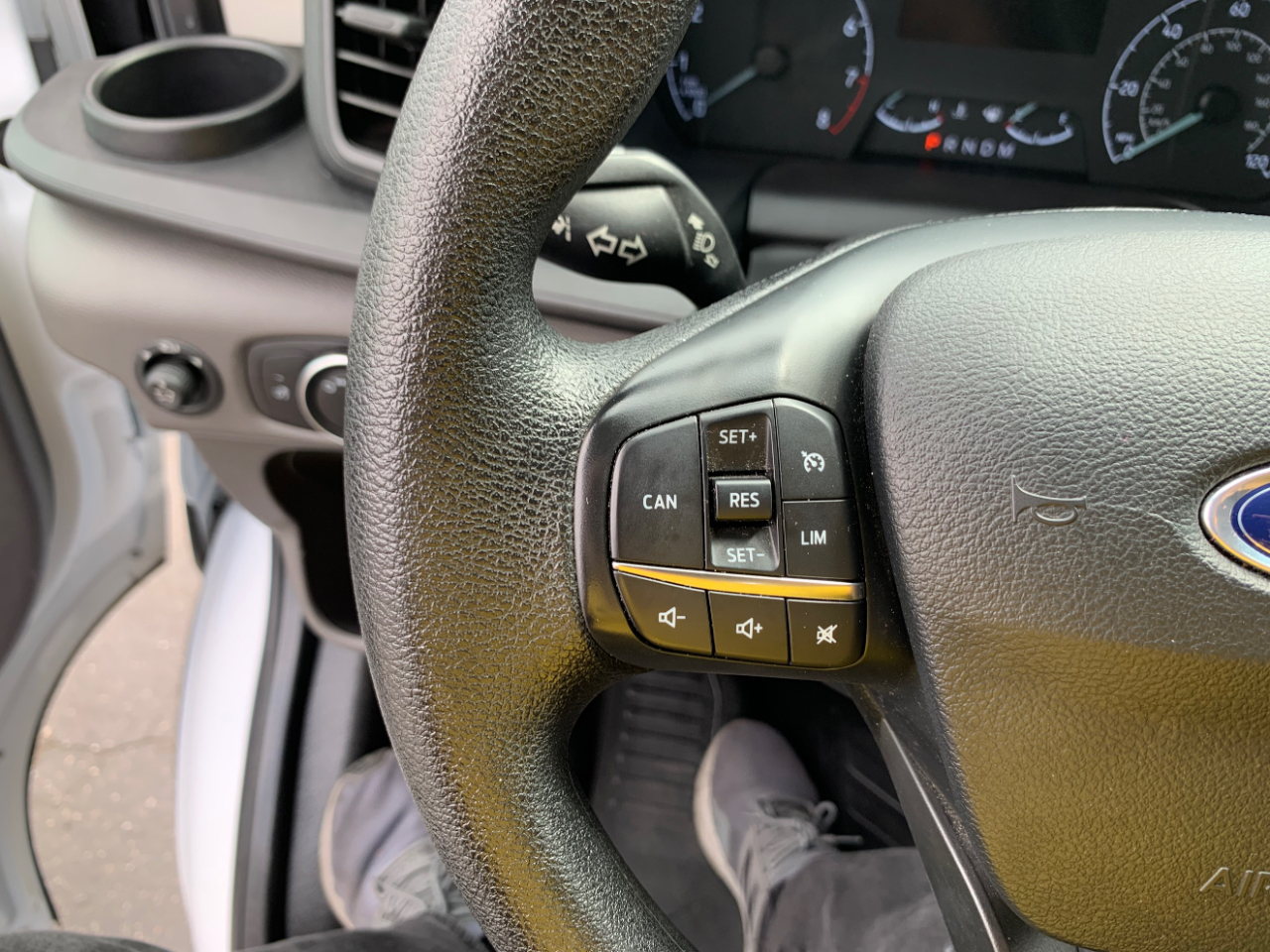 2020 Ford Transit Cargo Van photo 31