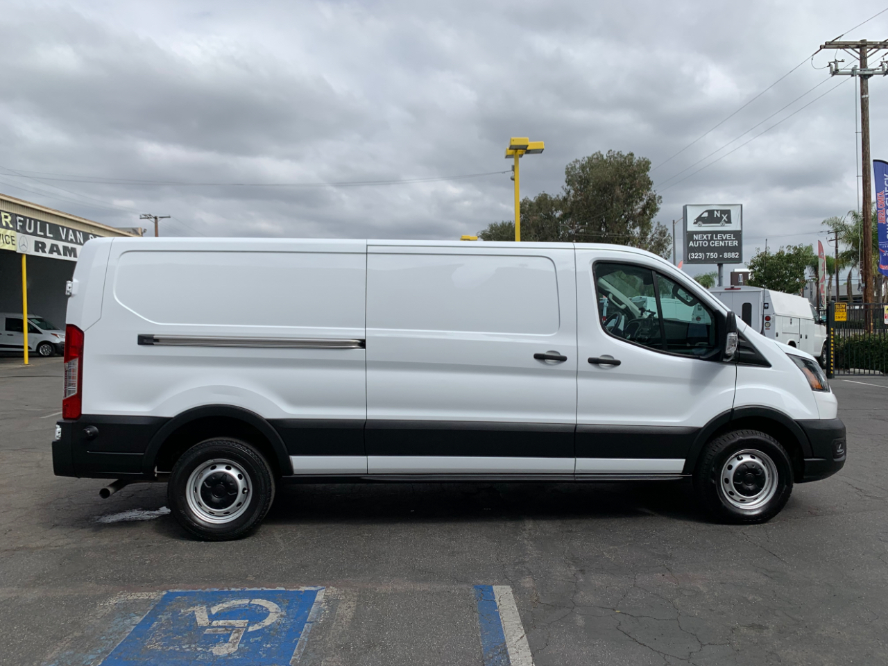 2020 Ford Transit Cargo Van photo 8