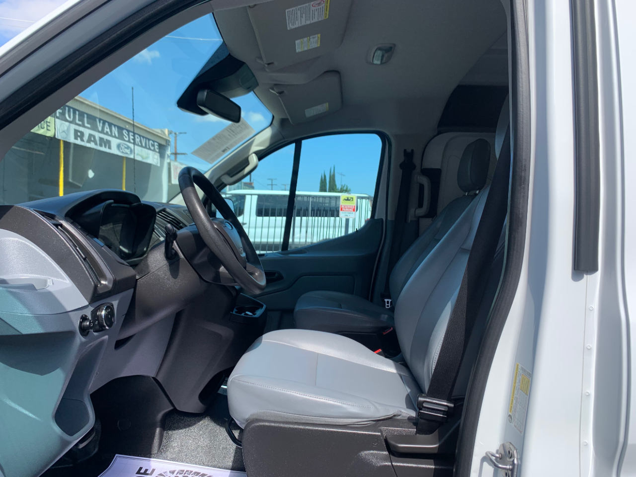 2017 Ford Transit Van photo 29