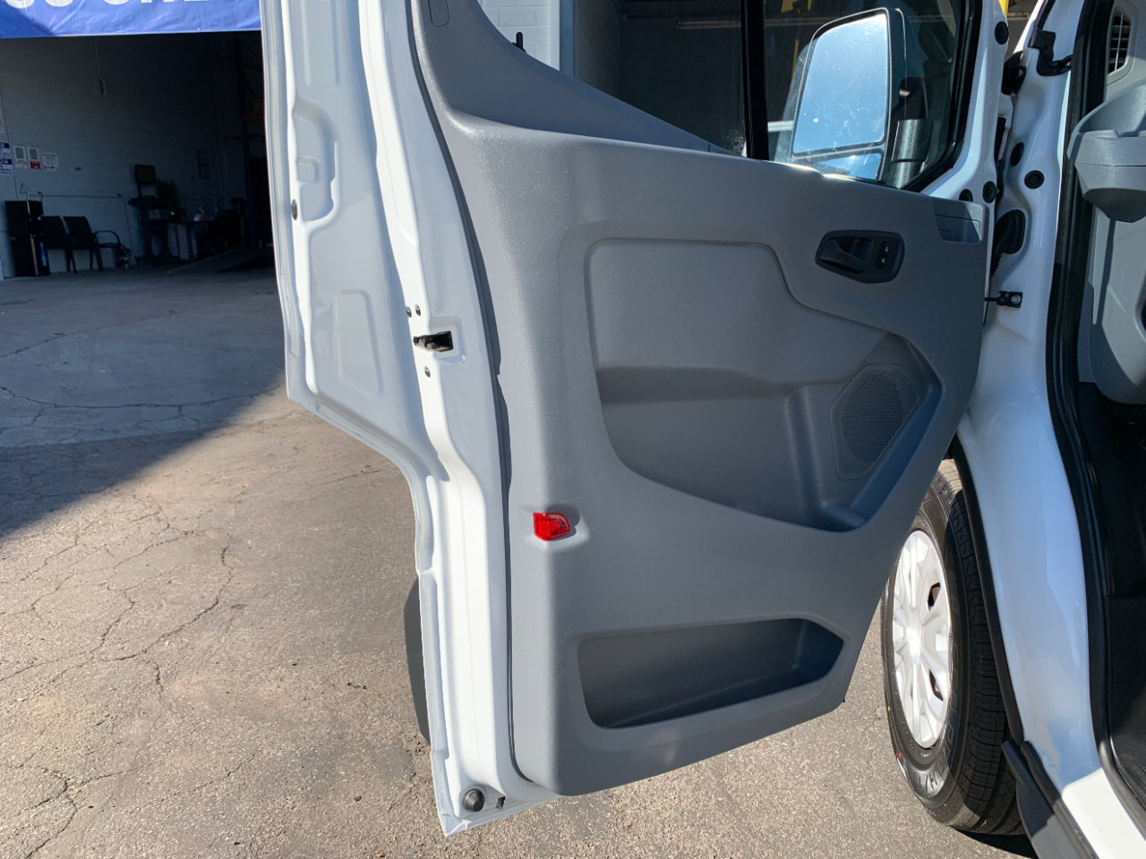 Ford Transit Passenger Wagon T-350 148" Low Roof XL Sliding RH Dr 2018